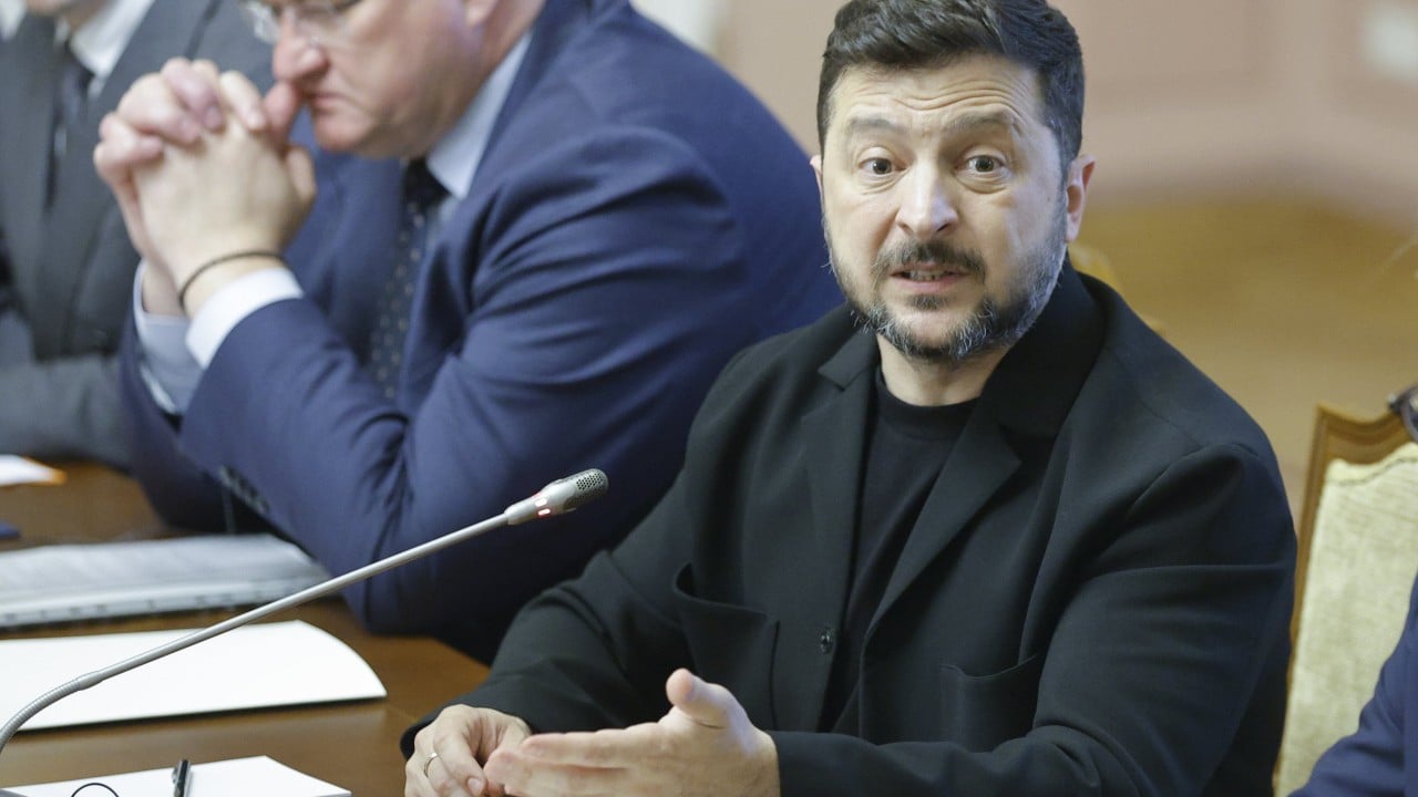 Presidente da Polônia revoga mais alta honraria concedida a Zelensky