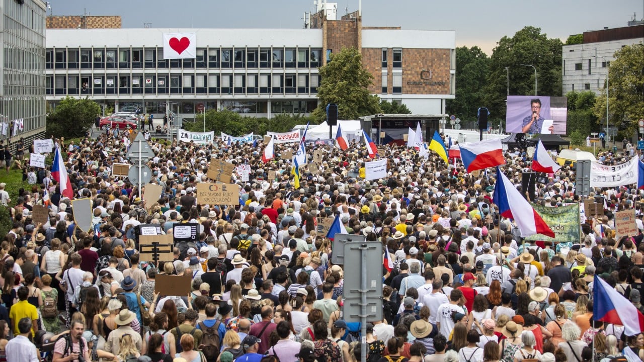 Thousands rally in Prague against government’s public broadcasting overhaul plan