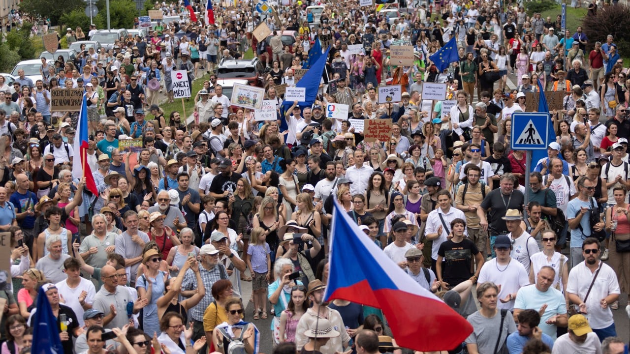 Czech Radio employees stage a one-day strike