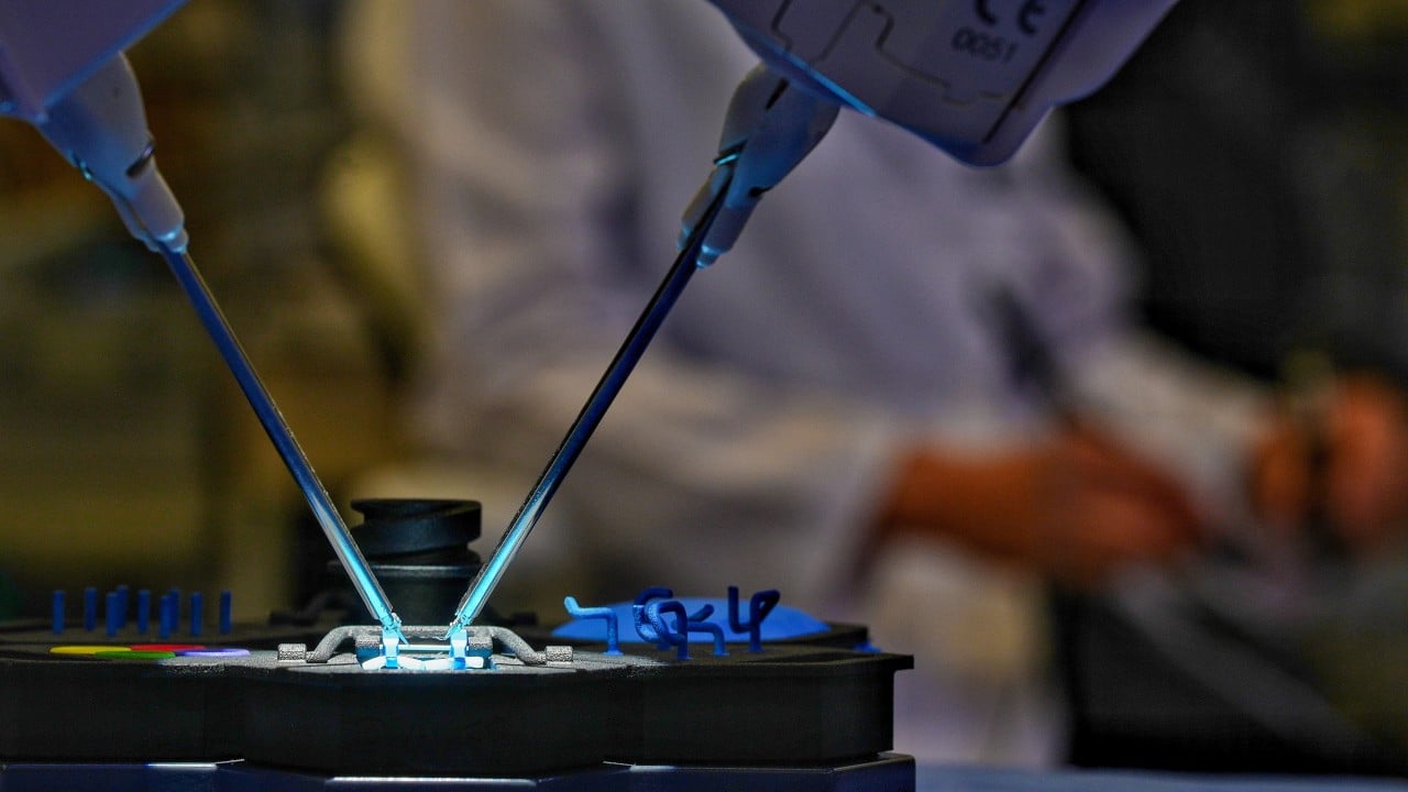 Hong Kong pioneers world-first robotic living-donor liver transplant
