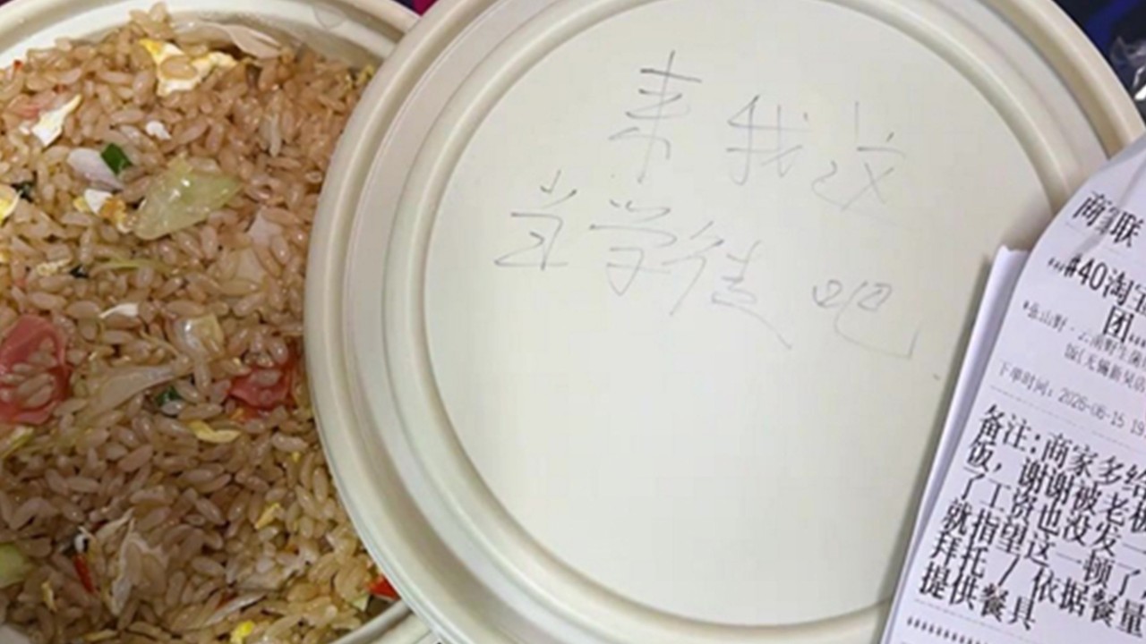 Cash-strapped Chinese man requests extra rice; restaurant owner surprises him