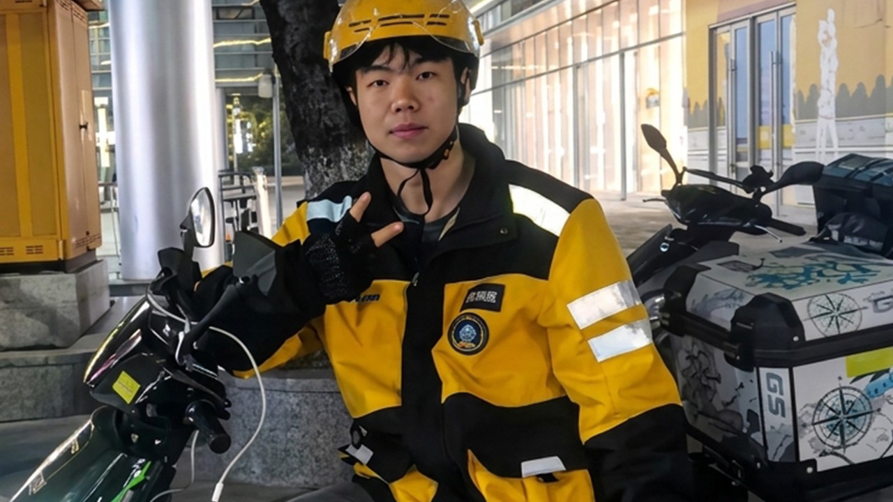 Heroic Chinese delivery rider dies saving others; final wish was to buy dad a car