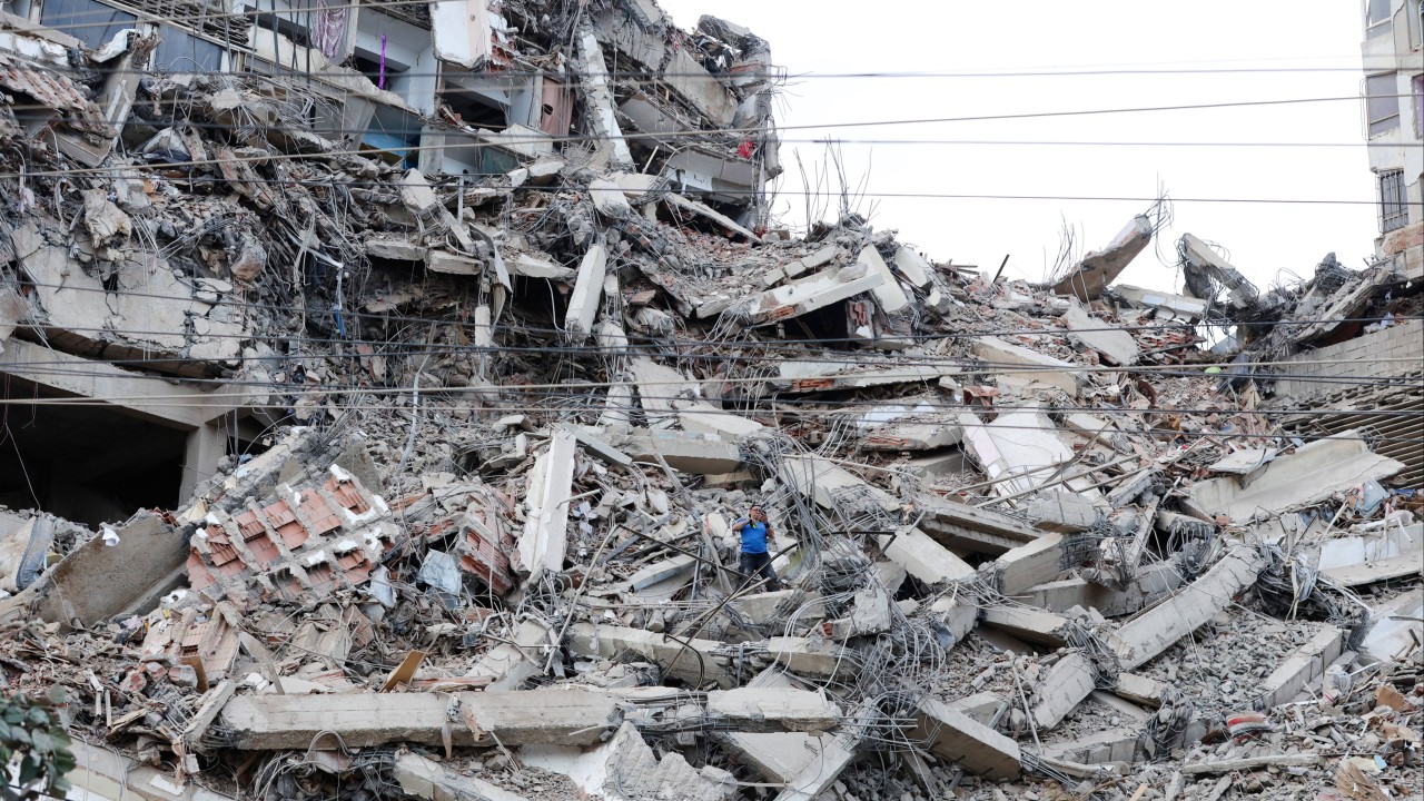 Venezuela twin quakes death toll hits 235 as rescuers comb rubble for survivors