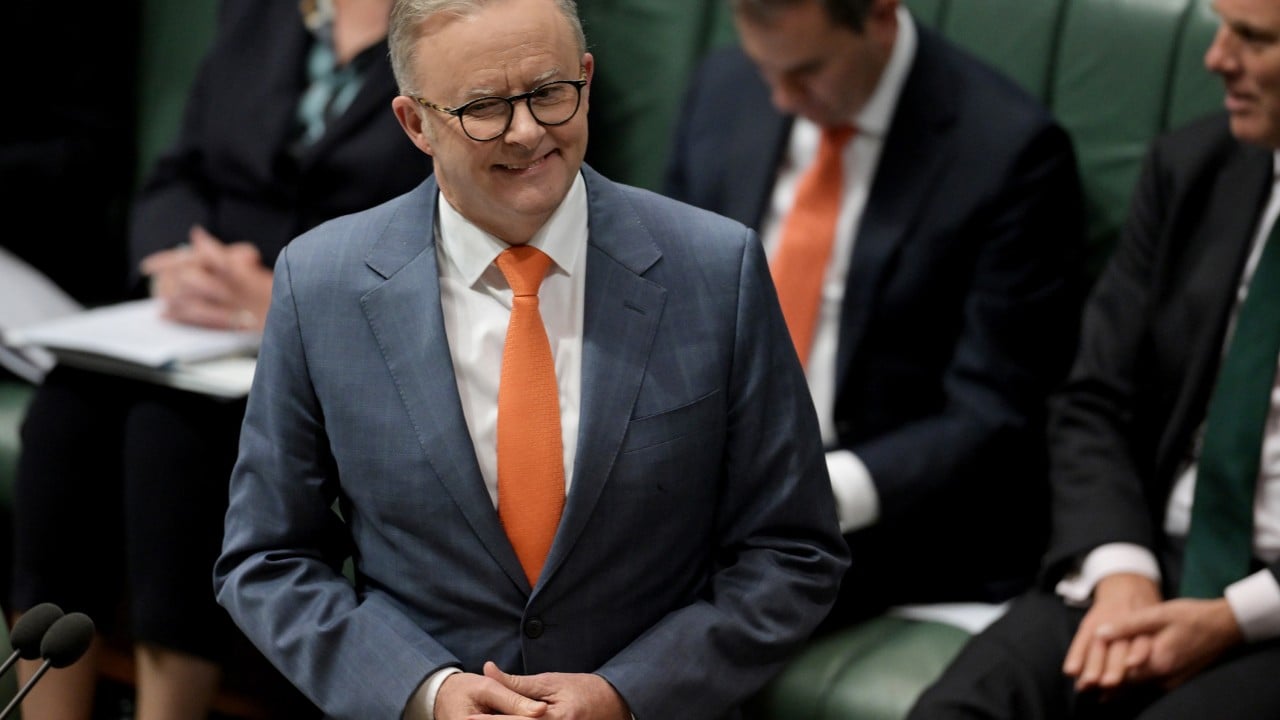 Australia PM: ‘too many children on social media’, ban too easy to avoid