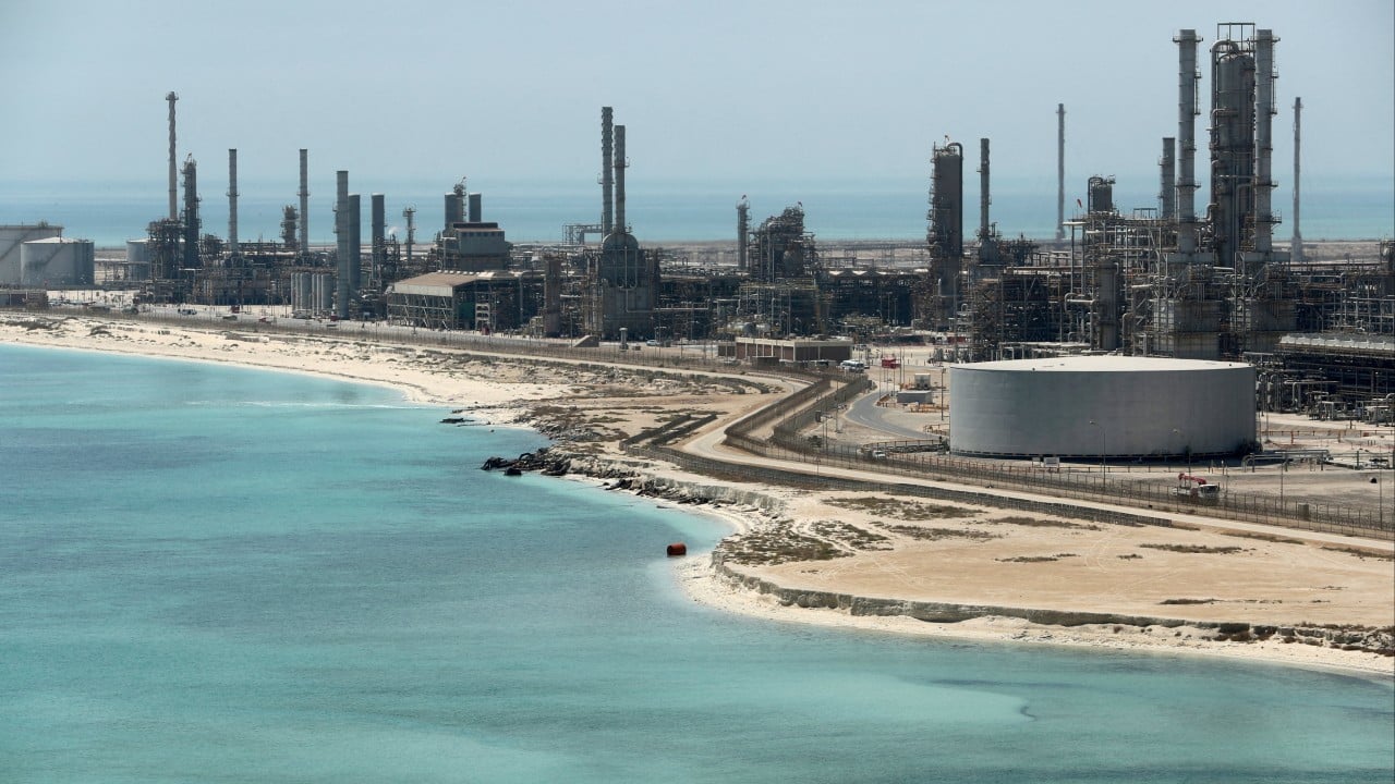 Saudi Aramco helicopter crash kills 14