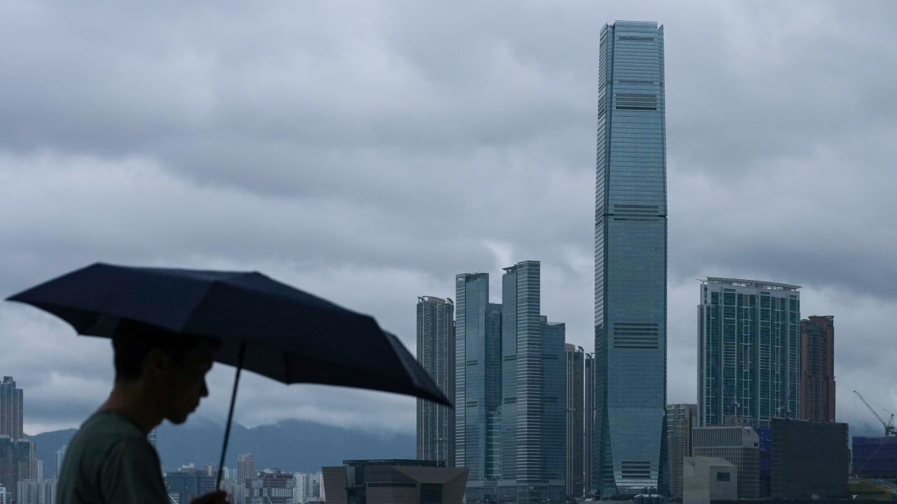 Hong Kong Observatory issues amber rainstorm signal, warns city to brace for rain