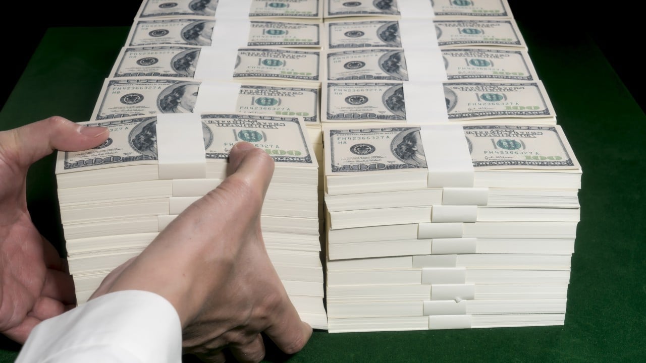 Sovereign investors with US$29 trillion pivot to energy assets, flag dollar fears