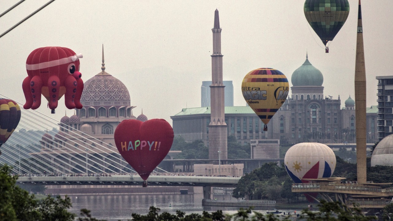 Chinese tourists high on Malaysia, why Europe is praising Lee Kuan Yew: 7 Asia highlights