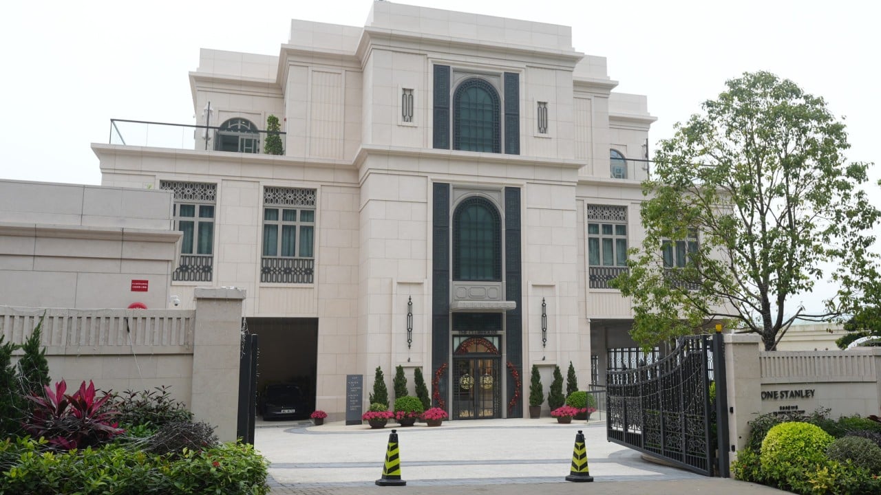 Fast lane to luxury: Hong Kong developer lures upmarket homebuyers with Mercedes giveaways