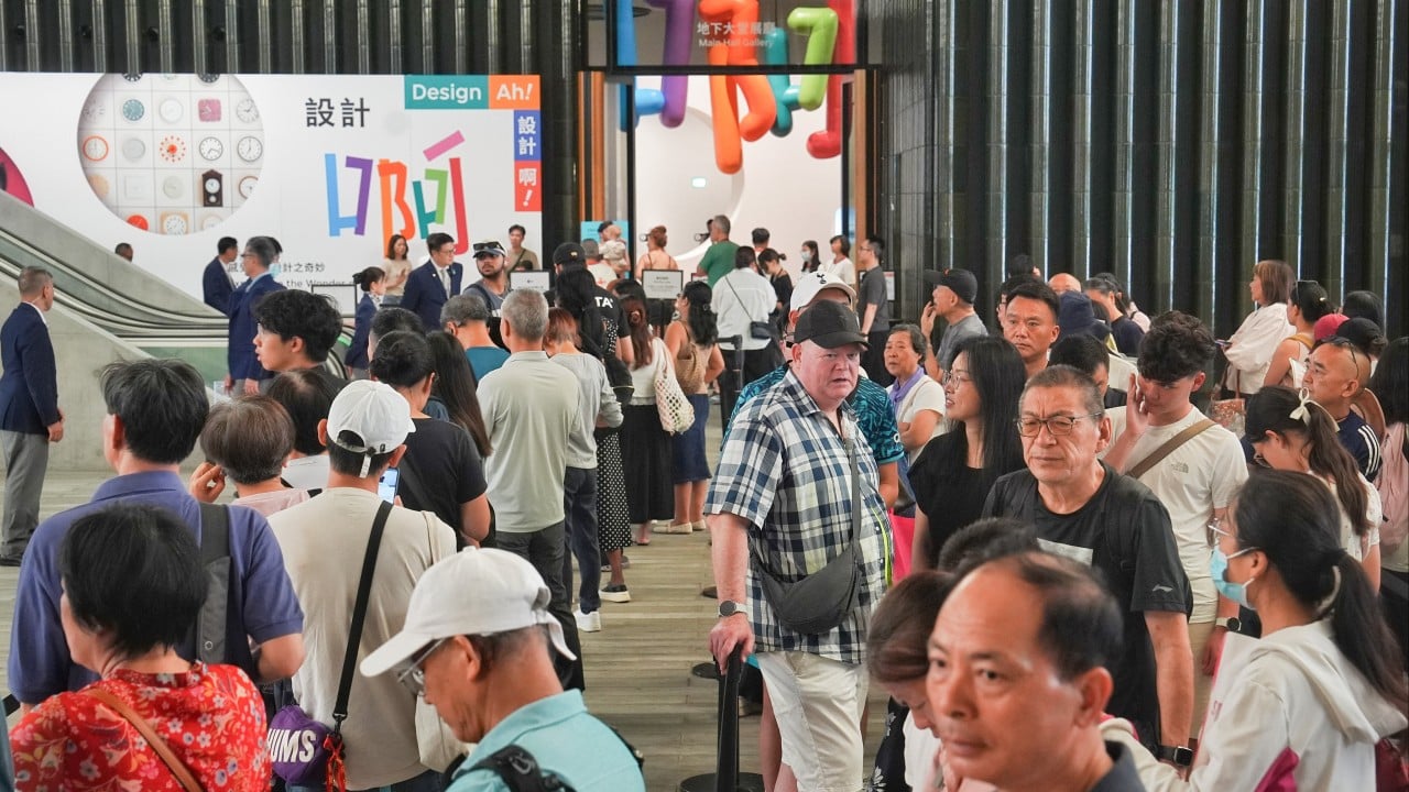 Hongkongers snap up July 1 freebies and discounts with gusto