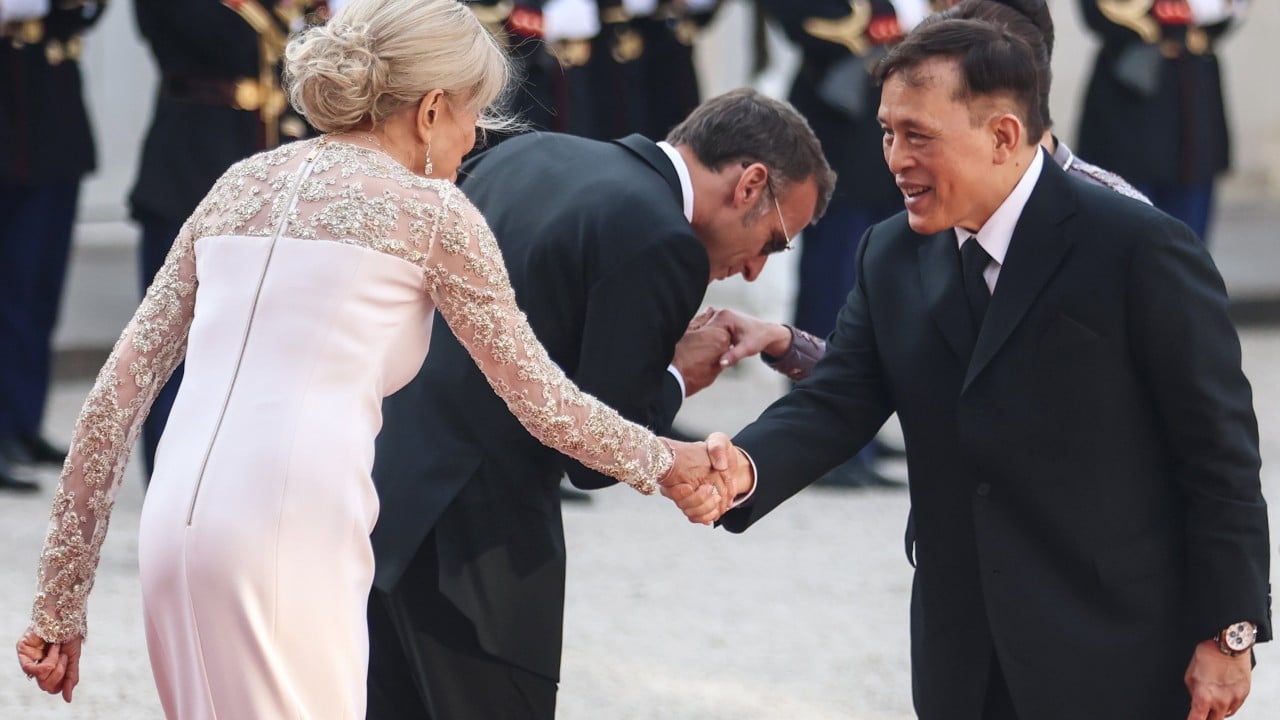 Thailand says photo of Macron kneeling before King Vajiralongkorn is AI-generated