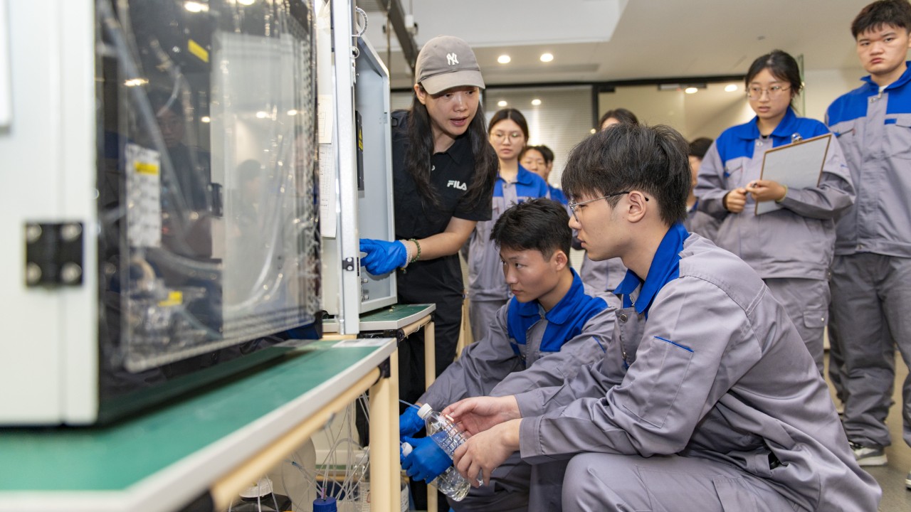 China’s technical schools offer both hope and despair for jobless university graduates