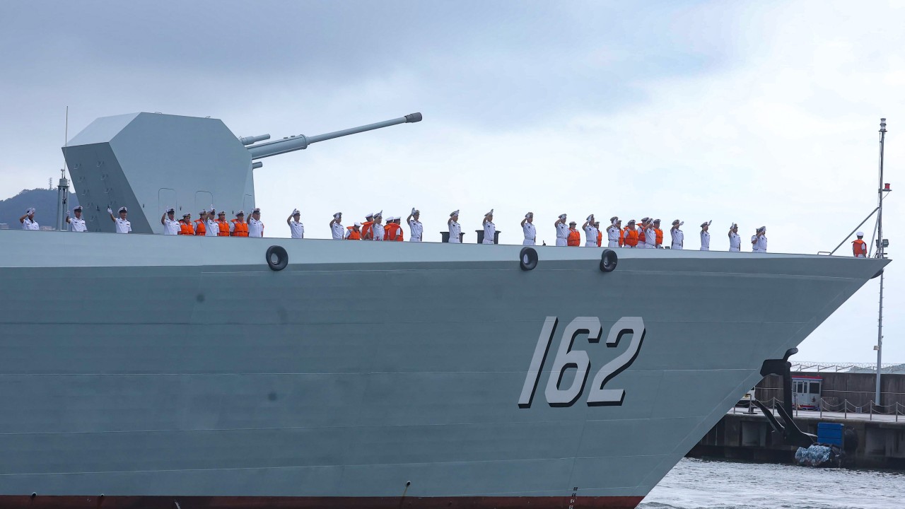 ‘I didn’t want to miss it’: Hongkongers see off PLA warships after 5-day port call