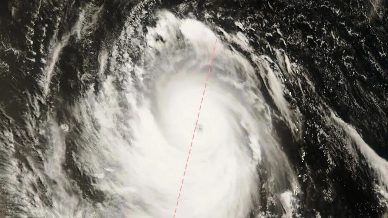 All coastal tourist attractions urged to close as Super Typhoon Bavi approaches