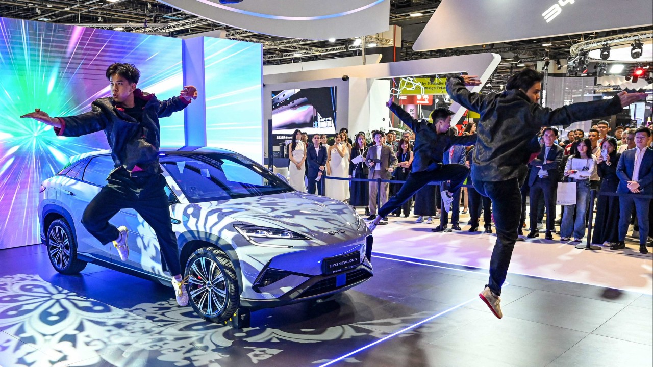 It costs a record US$99,700 to buy a small car permit in Singapore