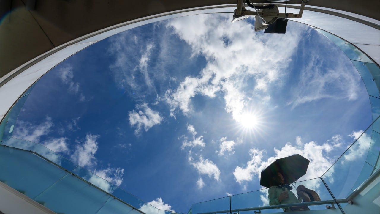 ‘Extremely hot’ weather in Hong Kong over the weekend as Typhoon Bavi subsides