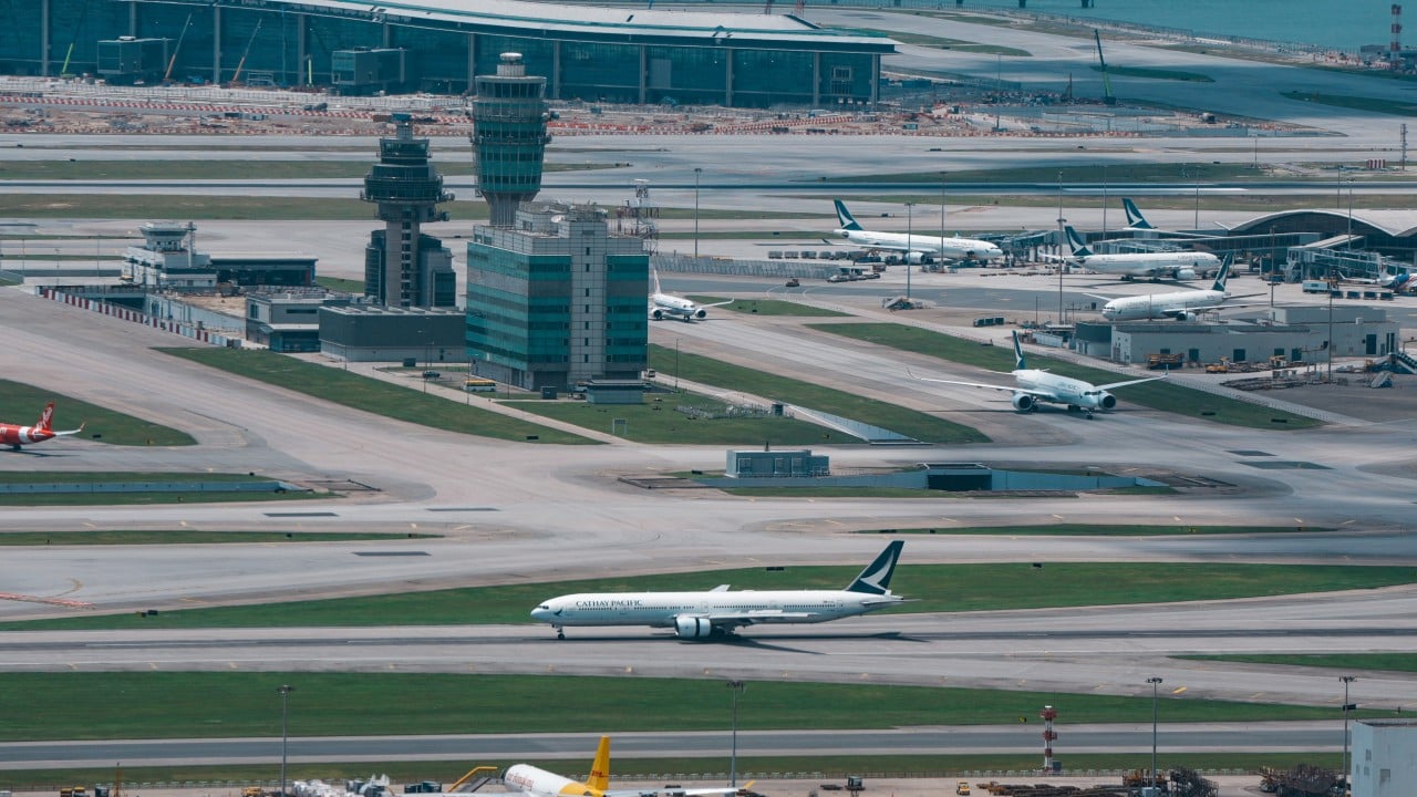 Typhoon Bavi: more than 130 flights connecting Hong Kong to region axed