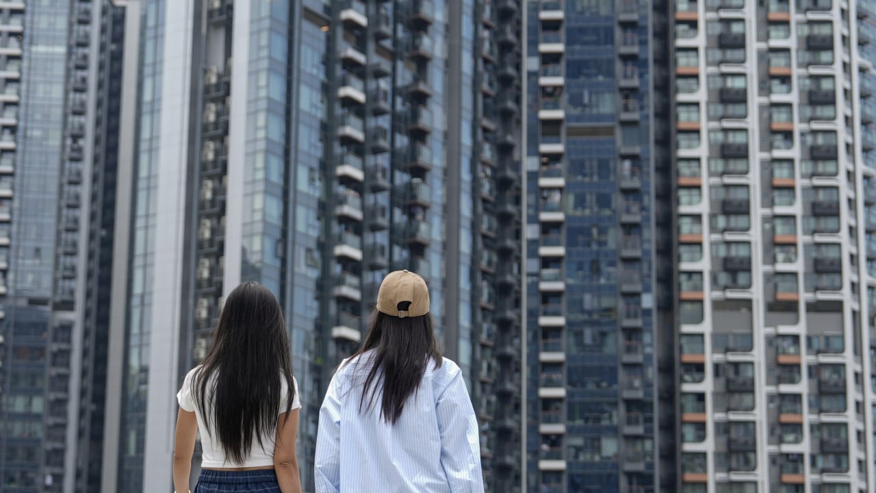 Hong Kong Housing Market Rebound Raises Affordability Concerns for Local Buyers