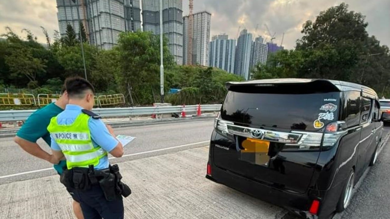 Hong Kong police arrest 9 in crackdown on dangerous driving
