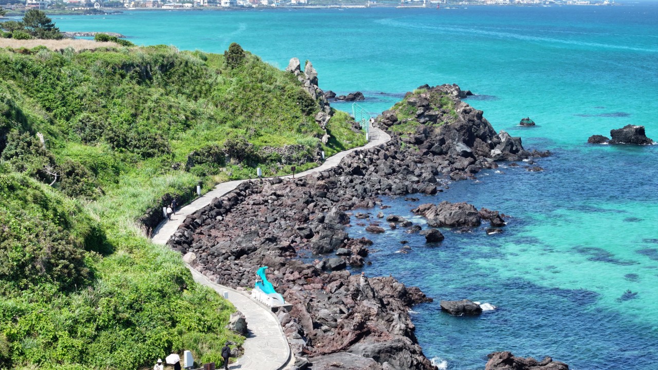 Jeju plan to allow Chinese tourist drivers stokes safety backlash in South Korea