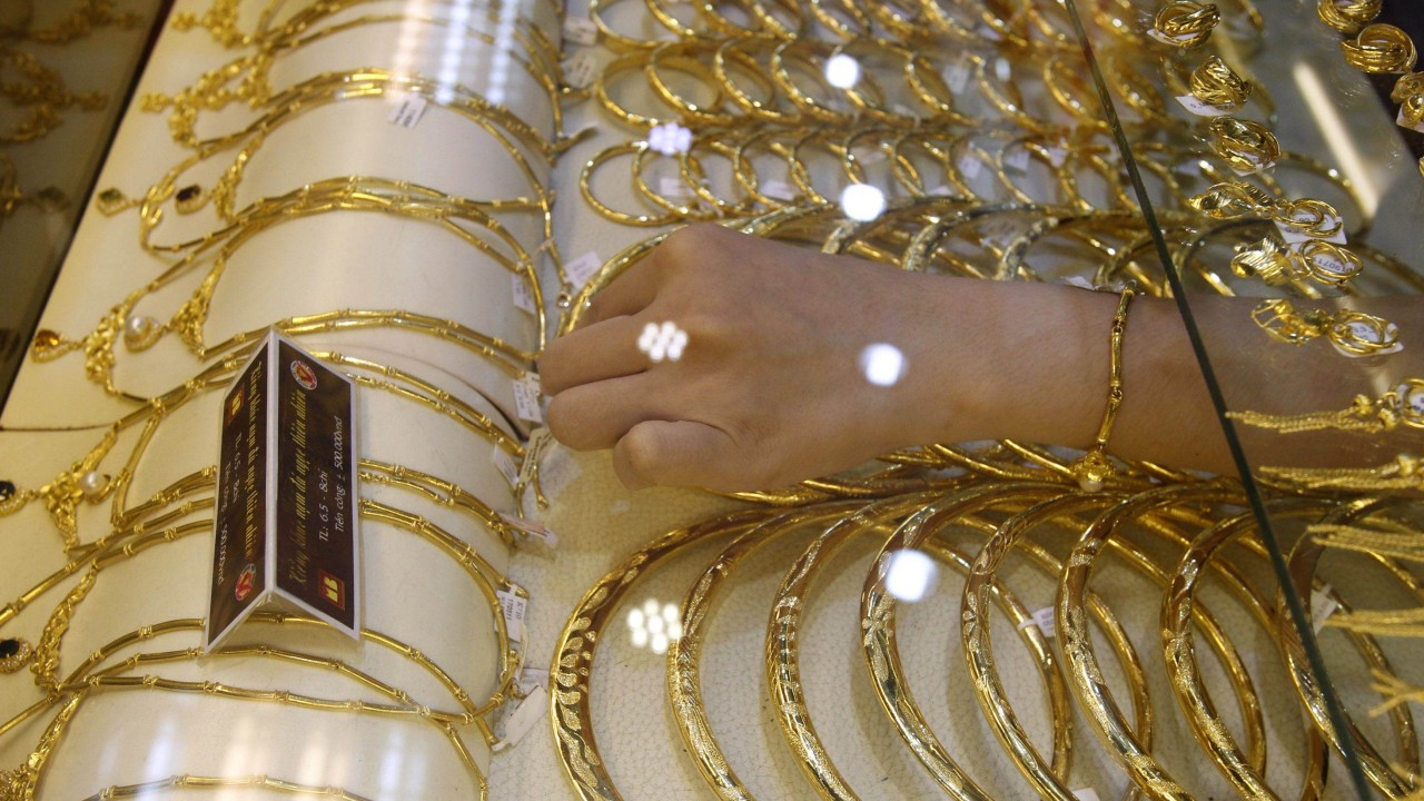 Vietnam jeweller rattled by ex-official’s arrest over India-Hong Kong gem-smuggling ring