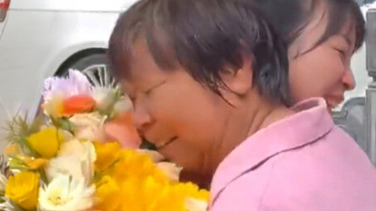 Chinese family reunites with daughter decades after she vanished from market near home