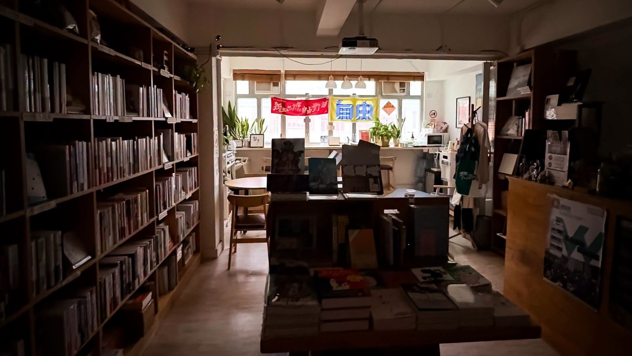 Hong Kong police raid 2 indie bookstores, arrest several over national security