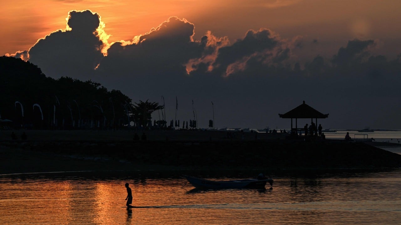 Singaporean arrested for allegedly strangling Indonesian girlfriend in Bali