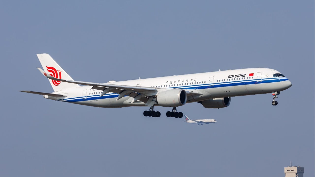 Airbus sells 55 aircraft – including 15 widebody A350s – to 2 Chinese airlines