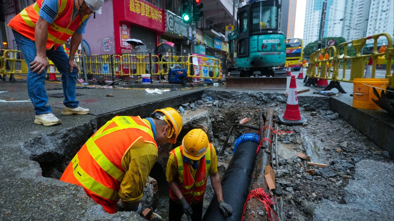 Residents struggle on without fresh water after pipe repairs further delayed amid rain