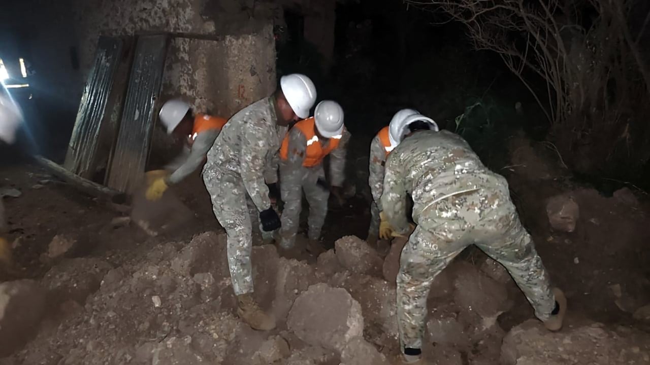 At least 6 dead, 21 injured after 2 earthquakes hit Peru