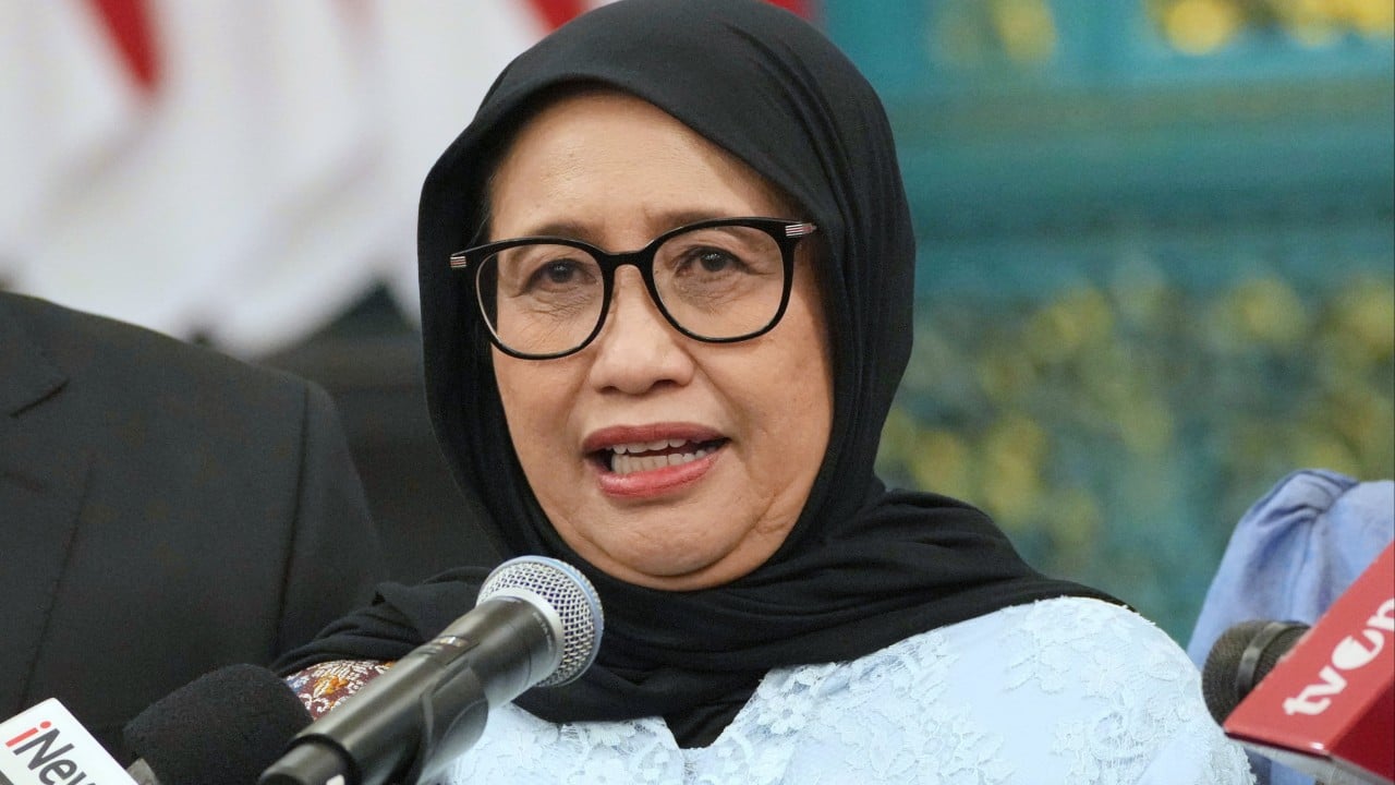 Head of Indonesia’s troubled free meals agency resigns, citing health and stress