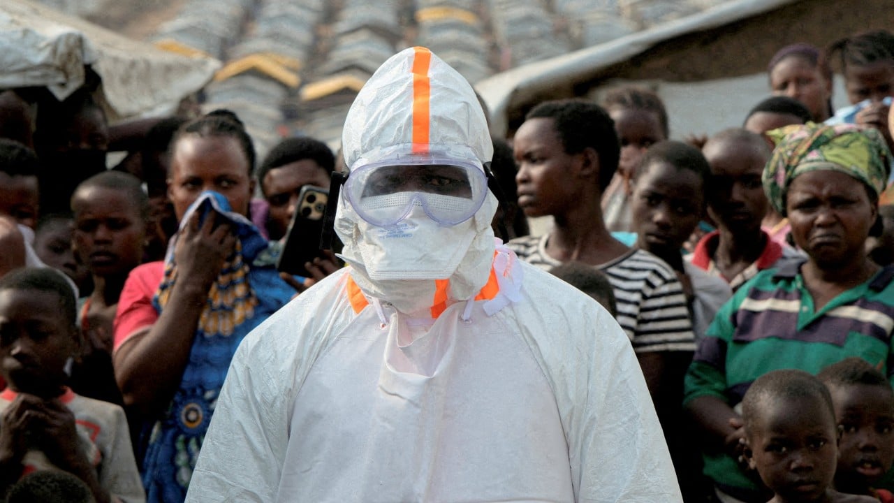 Congo’s Ebola outbreak kills nearly 1,000 people, warning of worse to come