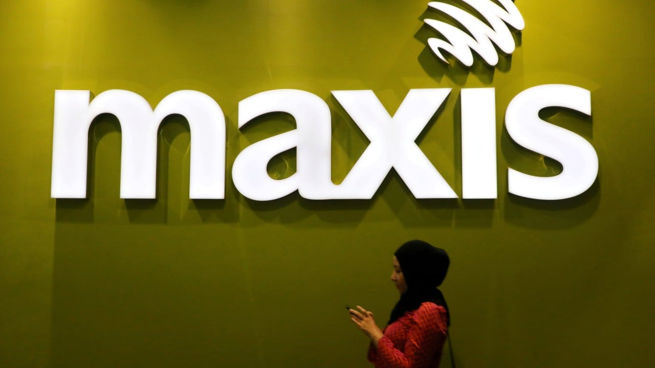 Malaysia probes telecoms giant Maxis over Khairul Aming privacy leak
