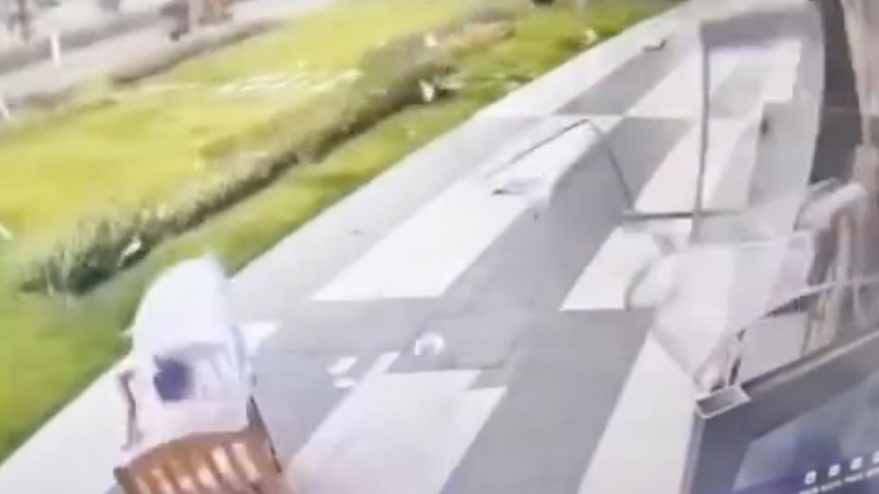 Typhoon Noul: Shenzhen girl, 6, blown away by gale, runs back to safety