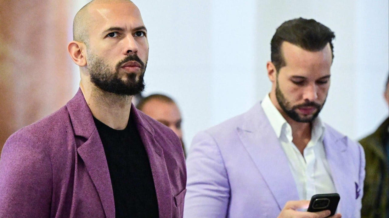 Tate brothers to stay in US jail for 2 more weeks amid UK extradition fight