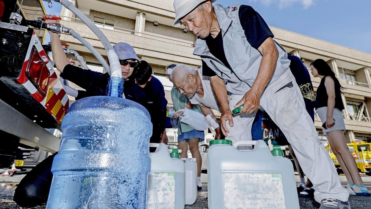 Heatstroke fears rise as Japan quake victims face El Nino weather without power, water