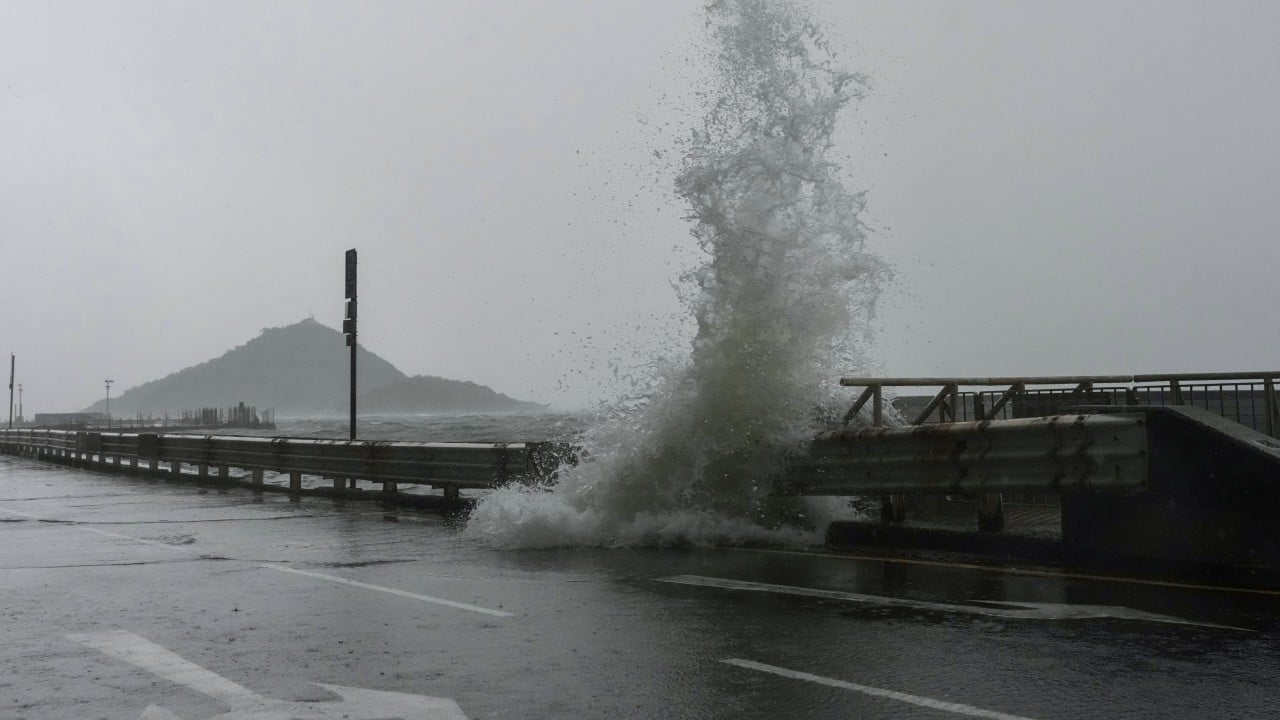 Super Typhoon Dolphin set to bring very hot weather to Hong Kong next week