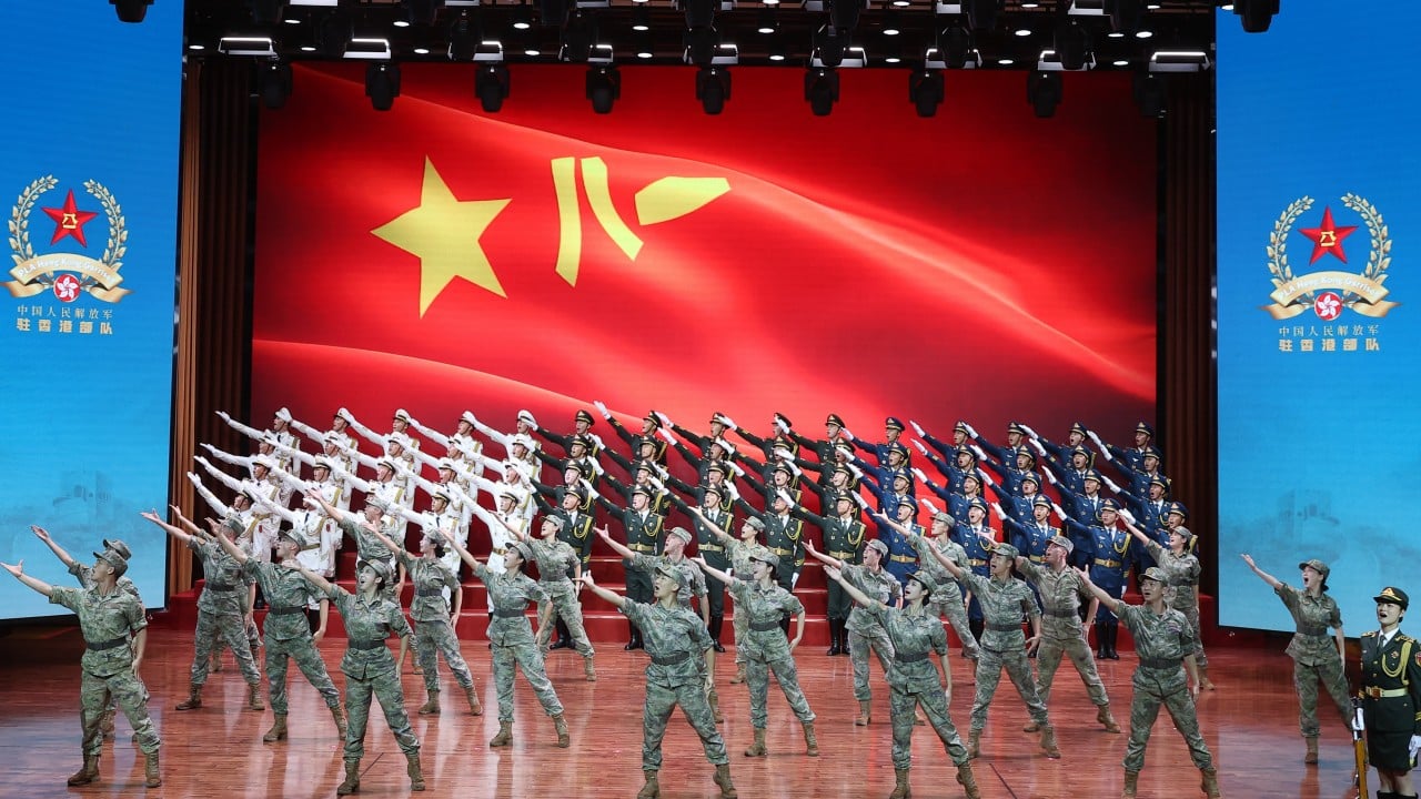 Garnición de Hong Kong celebra centenario de la fundación del Ejército de Liberación del Pueblo