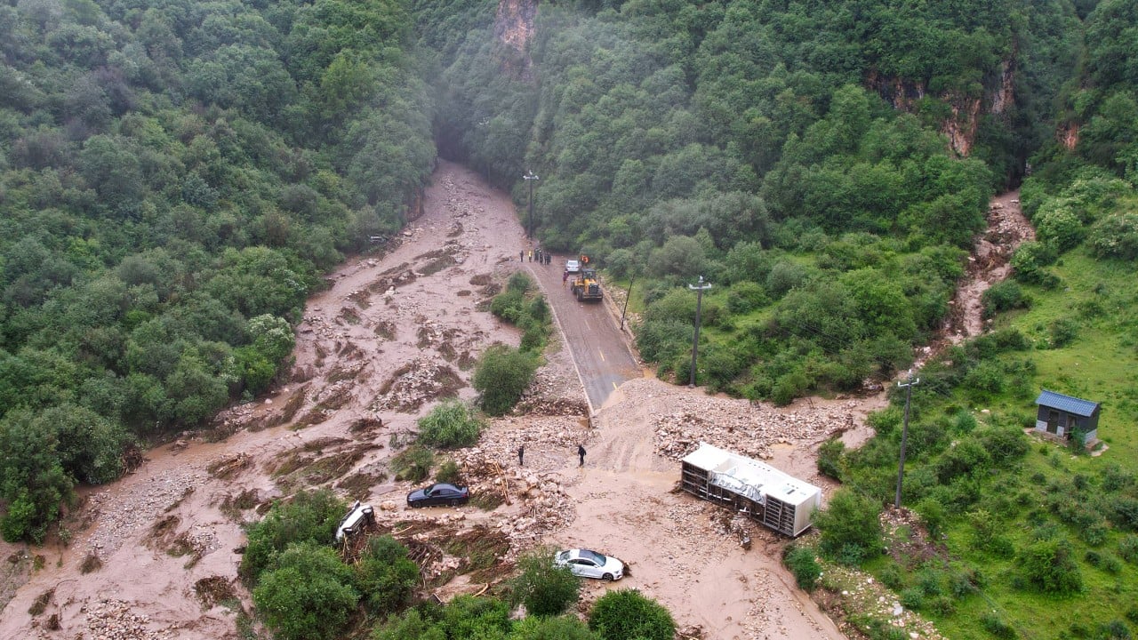 China floods: large parts of country remain on alert as Gansu province death toll rises
