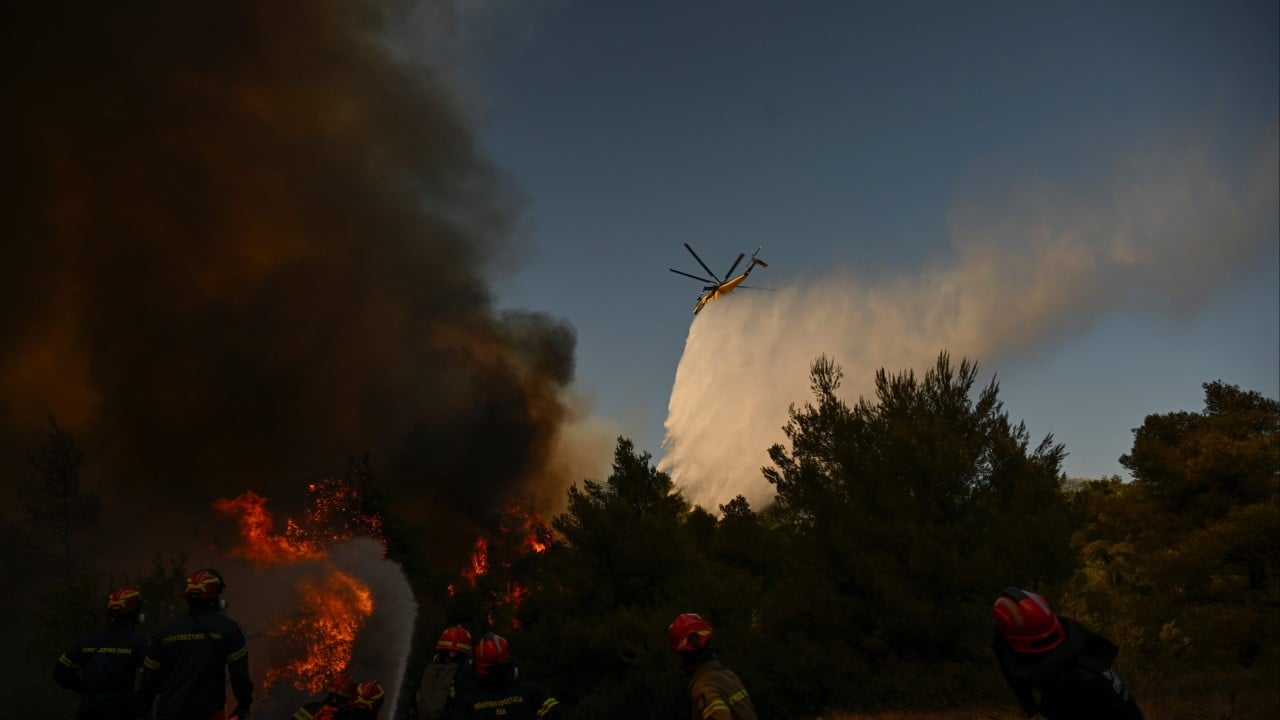 2 crew members dead, 2 found alive after firefighting helicopters collide in Greece