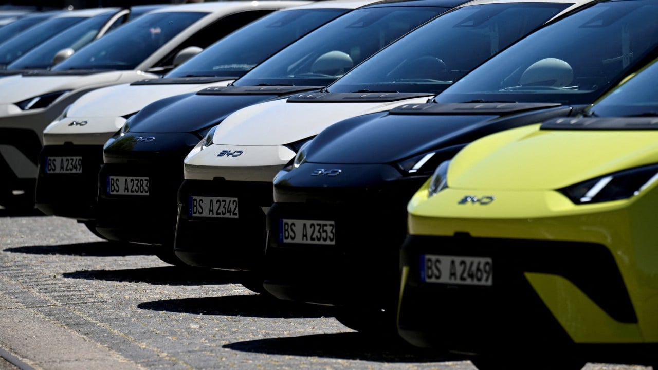 Los fabricantes chinos de coches eléctricos alcanzan una cuota récord en Europa y superan a Tesla
