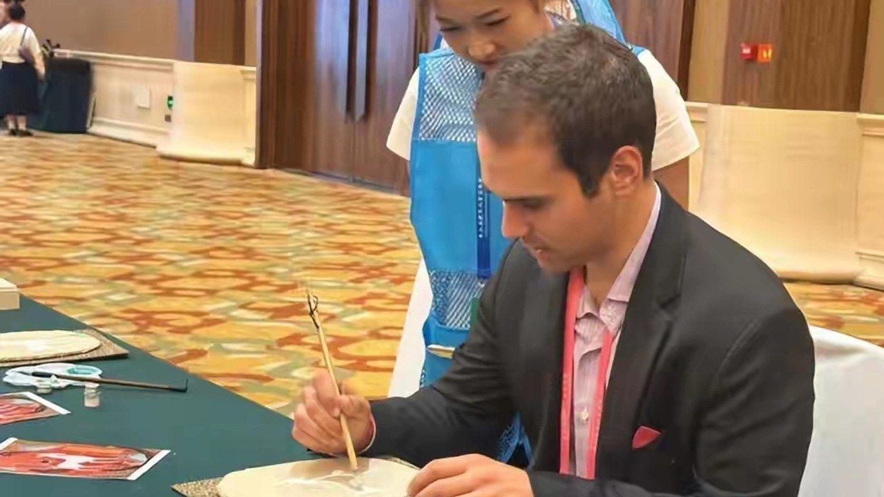Why was a US Yale graduate hounded out of his job promoting Chinese culture?