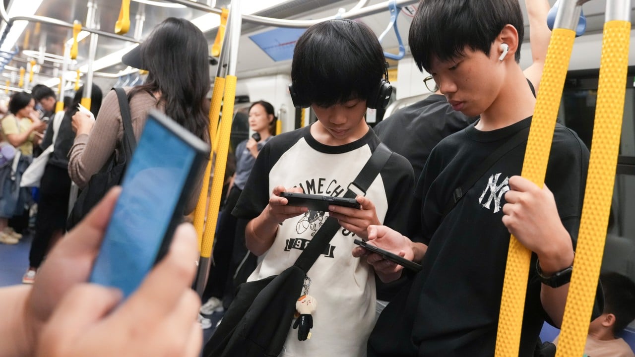 ‘Addiction is irreversible’: Hong Kong urged to ban under-16s from social media