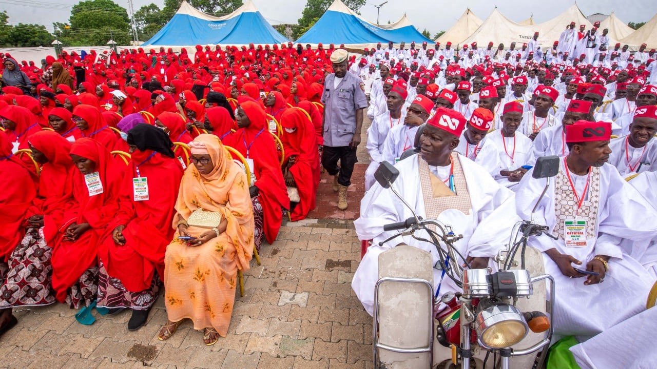 1,500 couples tie the knot at mass wedding in Nigeria