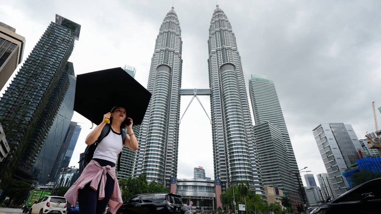 Malaysia seeks to deepen trade ties with South Korea in chips, AI, halal sector