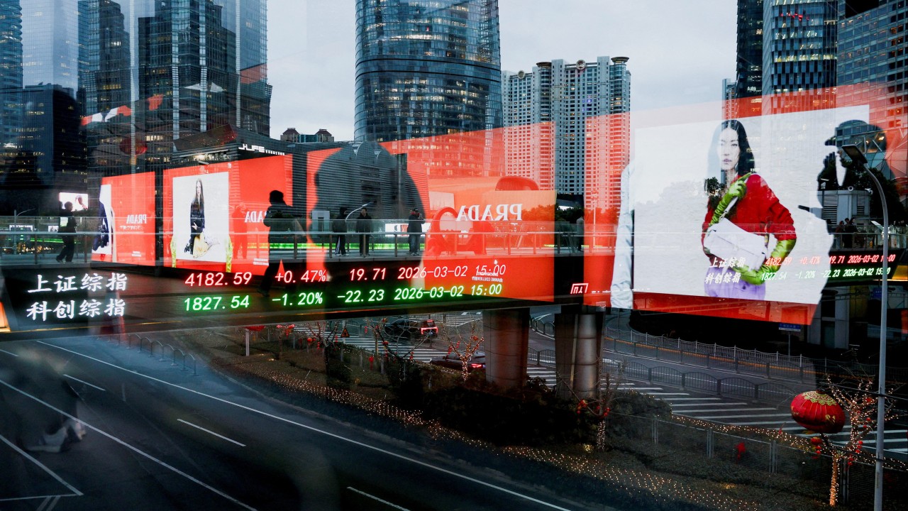AI surge helps dual-listed mainland China stocks hit 1-year high premium over Hong Kong