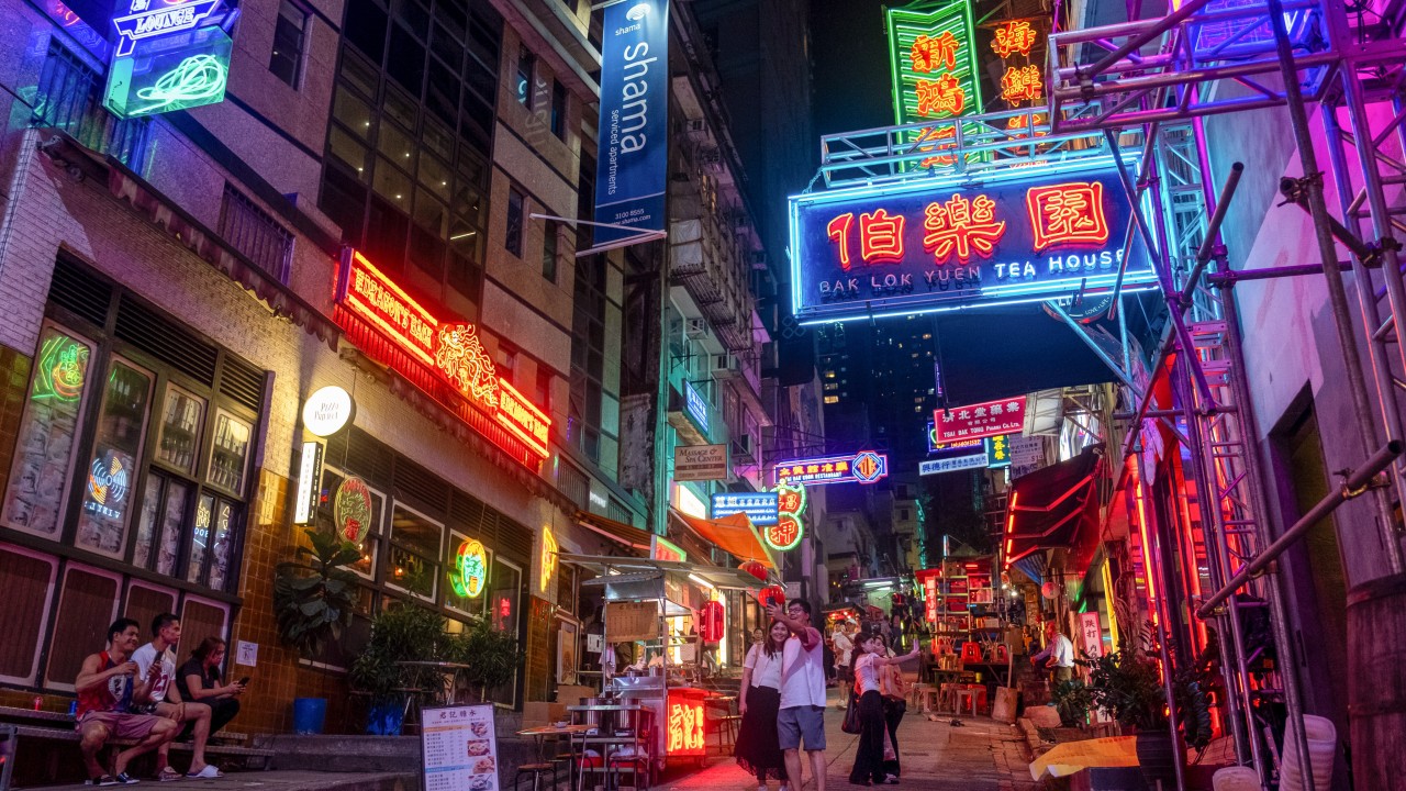 Actor Henry Cavill draws crowds as neon-lit set evokes memories of old Hong Kong