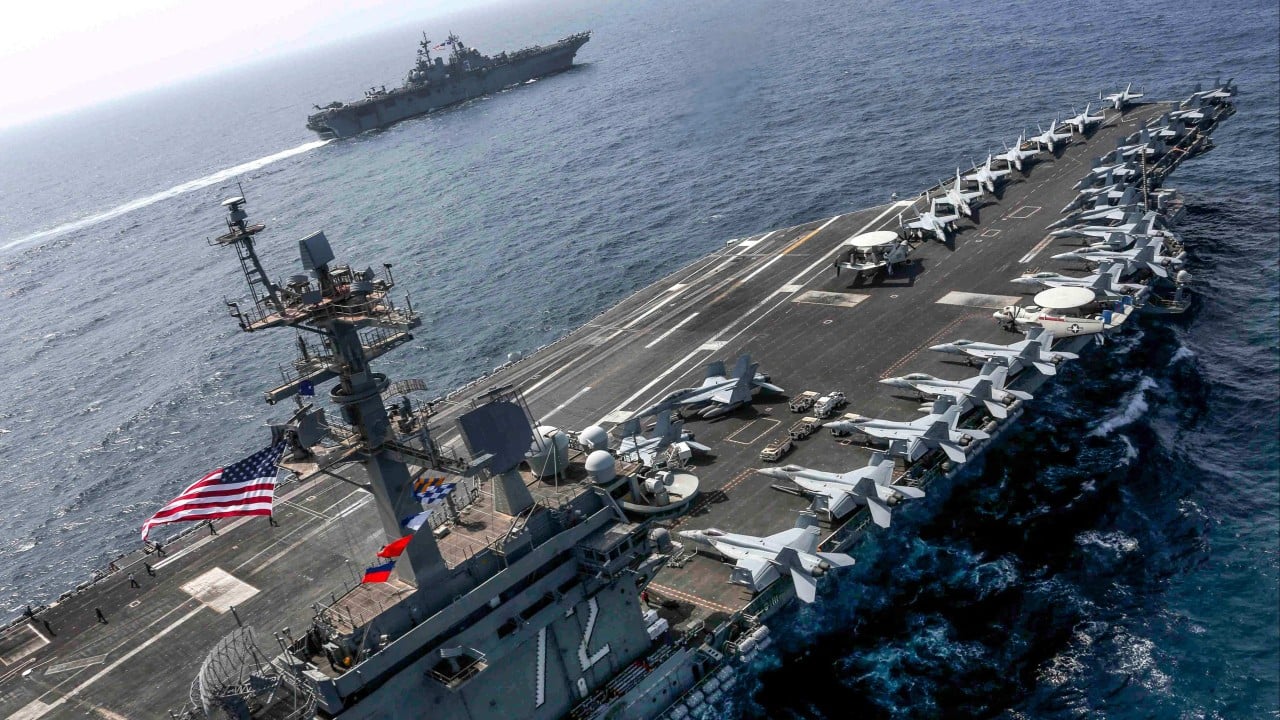 Trump minimiza críticas sobre condições no porta-aviões USS Abraham Lincoln