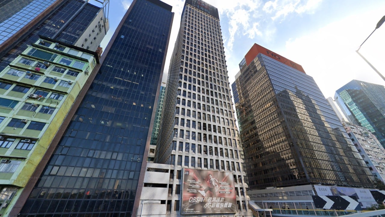 Hong Kong Office Market Sees Bargain Hunting Amid High Vacancy